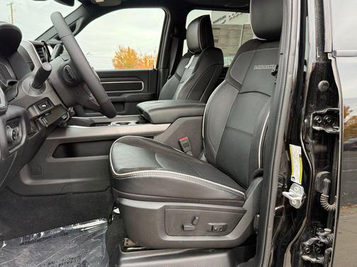 2025 RAM 2500 Laramie Crew Cab 4x4 6'4' Box