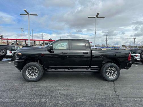 2025 RAM 2500 Laramie Crew Cab 4x4 6'4' Box