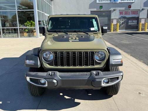 2025 Jeep Gladiator Sport