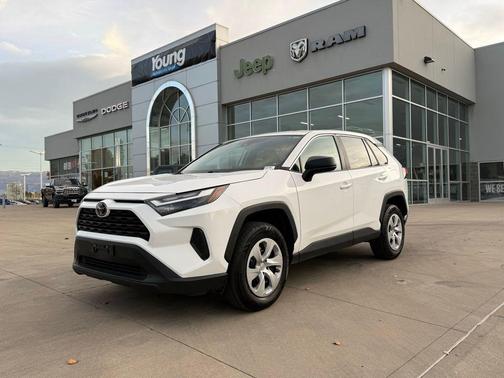 2024 Toyota RAV4 LE