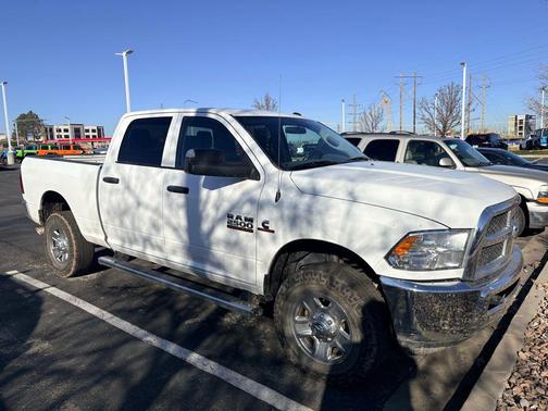 2017 RAM 2500 Tradesman Crew Cab 4x4 6'4' Box
