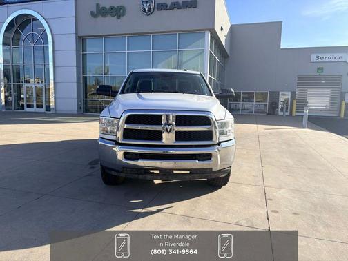 2017 RAM 2500 Tradesman Crew Cab 4x4 6'4' Box
