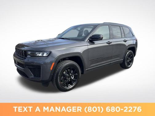 Baltic Gray Metallic Clearcoat 2026 Jeep Grand Cherokee Altitude