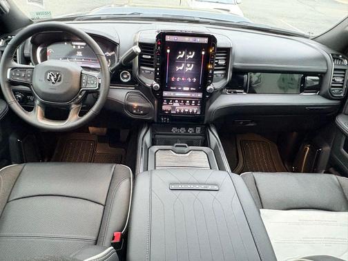 2026 RAM 3500 Limited Crew Cab 4x4 8' Box