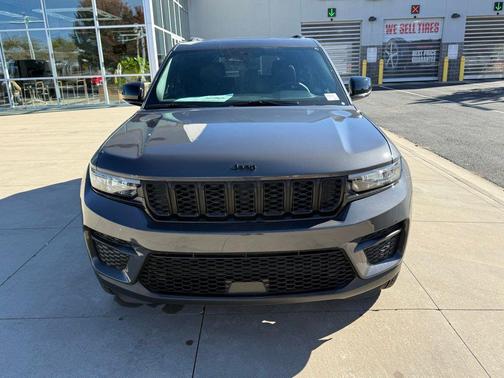 2025 Jeep Grand Cherokee Altitude