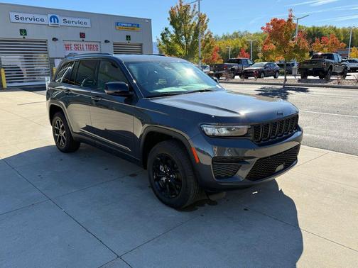 2025 Jeep Grand Cherokee Altitude