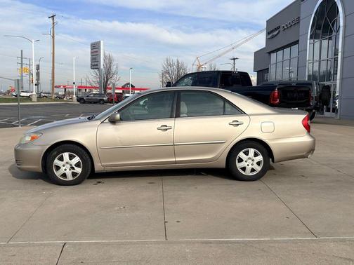 2002 Toyota Camry LE