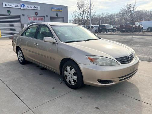 2002 Toyota Camry LE