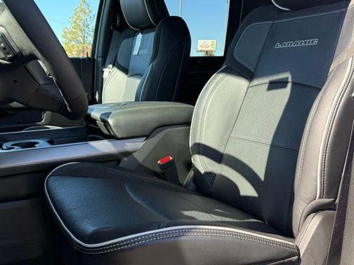 2026 RAM 3500 Laramie Crew Cab 4x4 8' Box