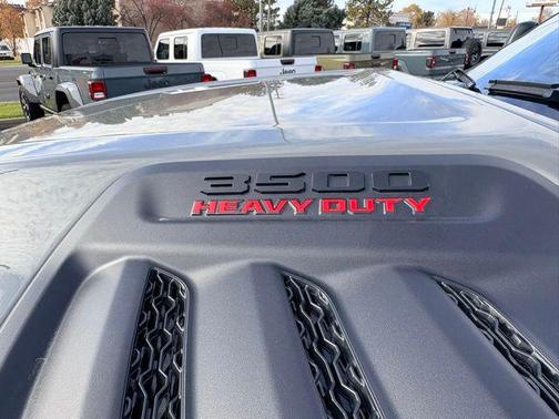 2026 RAM 3500 Limited Crew Cab 4x4 8' Box