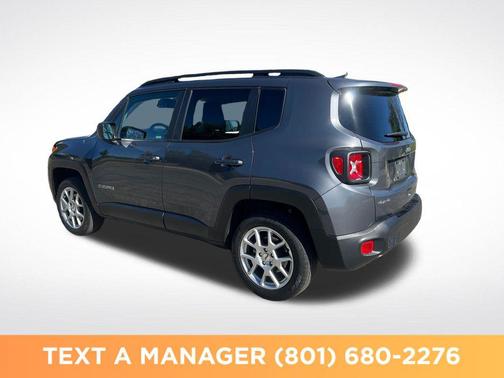 Graphite Gray 2022 Jeep Renegade Latitude