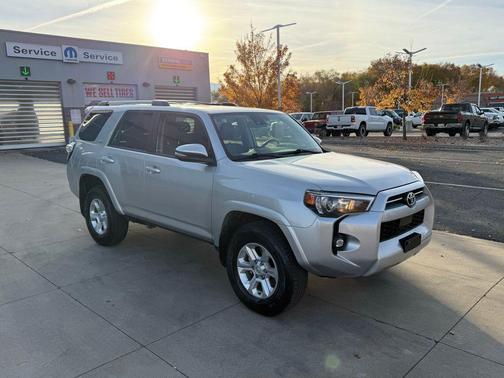2024 Toyota 4Runner SR5 Premium