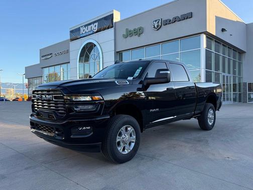 2025 RAM 2500 Big Horn Crew Cab 4x4 6'4' Box