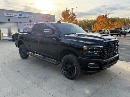 2025 RAM 2500 Laramie Crew Cab 4x4 6'4' Box