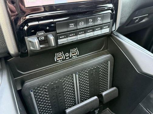 2025 RAM 2500 Laramie Crew Cab 4x4 6'4' Box