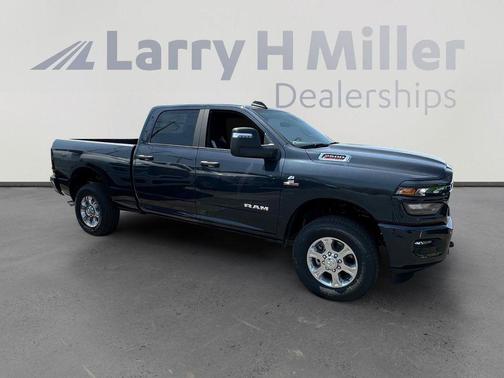 2025 RAM 2500 Big Horn Crew Cab 4x4 6'4' Box