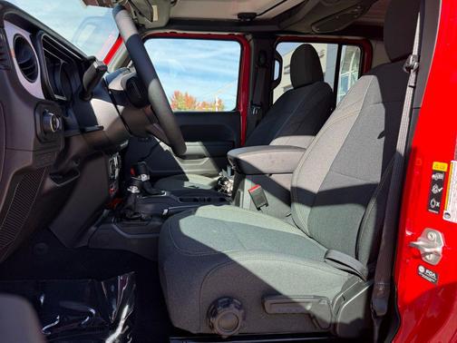 2025 Jeep Gladiator Willys