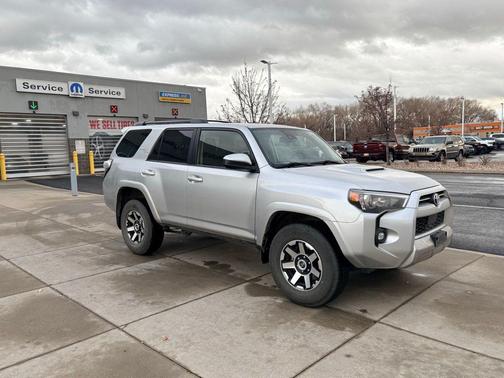 2024 Toyota 4Runner TRD Off Road
