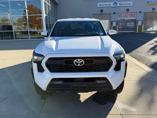 2024 Toyota Tacoma TRD Off-Road