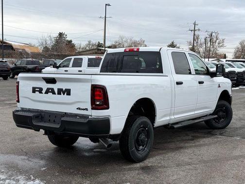 2026 RAM 2500 Tradesman Crew Cab 4x4 6'4' Box