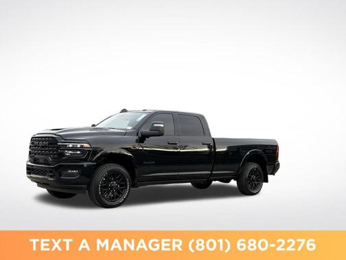 Diamond Black Crystal Pearlcoat 2026 RAM 3500 Limited Crew Cab 4x4 8' Box