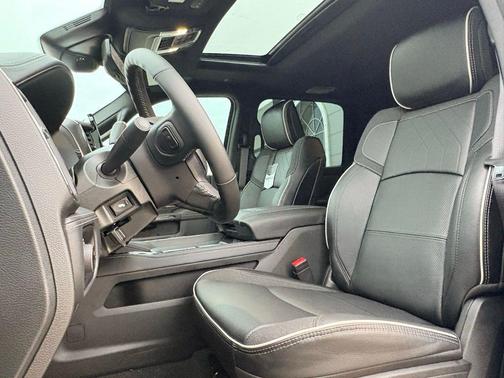 2026 RAM 3500 Limited Crew Cab 4x4 8' Box