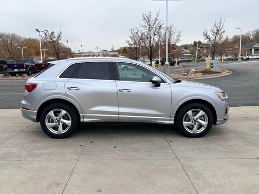 2022 Audi Q3 40 Premium Plus