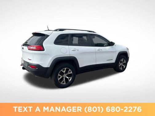 Bright White Clearcoat 2017 Jeep Cherokee Trailhawk