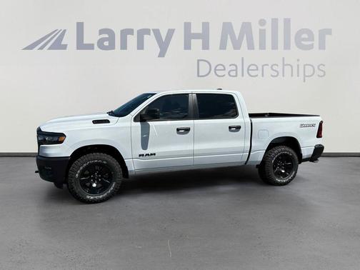 2025 RAM 1500 Warlock Crew Cab 4x4 5'7' Box