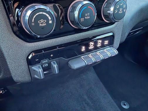 2025 RAM 1500 Warlock Crew Cab 4x4 5'7' Box