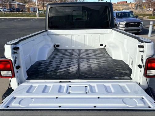 2023 Jeep Gladiator Mojave 4x4