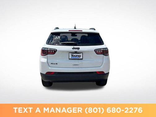 Bright White Clearcoat 2026 Jeep Compass Latitude