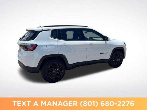 Bright White Clearcoat 2026 Jeep Compass Latitude