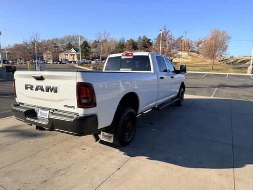 2026 RAM 2500 Tradesman Crew Cab 4x4 8' Box
