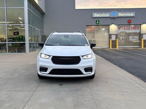 2026 Chrysler Pacifica Limited