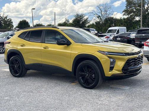 Nitro Yellow Metallic 2025 Chevrolet Trax FWD ACTIV