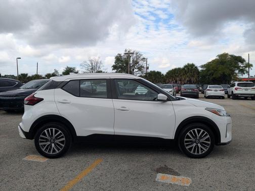 Fresh Powder 2021 Nissan Kicks SV