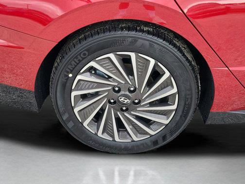 2025 Hyundai SONATA Hybrid SE