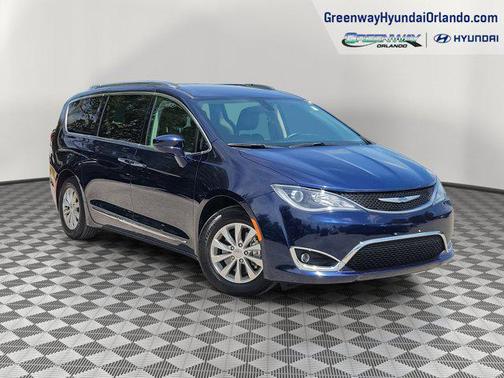 2018 Chrysler Pacifica Touring-L