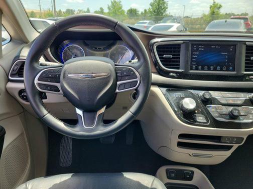 2018 Chrysler Pacifica Touring-L