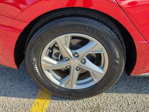 2022 Hyundai SONATA SE