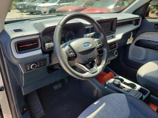 2023 Ford Maverick XLT
