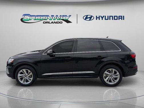 Mythos Black Metallic 2022 Audi Q7 55 Premium Plus