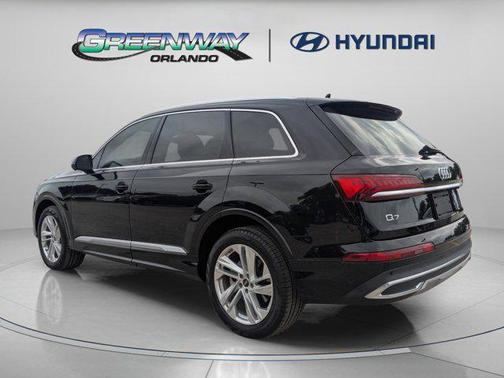 Mythos Black Metallic 2022 Audi Q7 55 Premium Plus