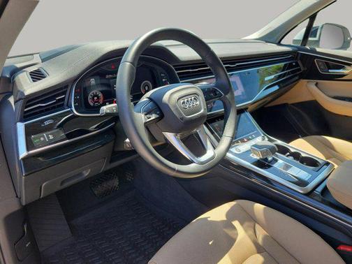 2023 Audi Q7 55 Prestige
