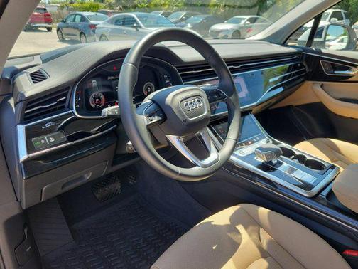 2023 Audi Q7 55 Prestige