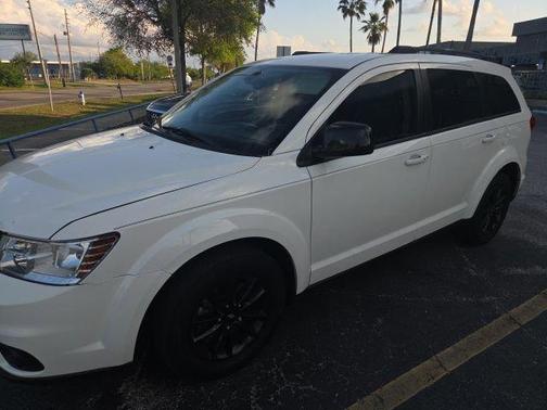 Vice White 2019 Dodge Journey SE