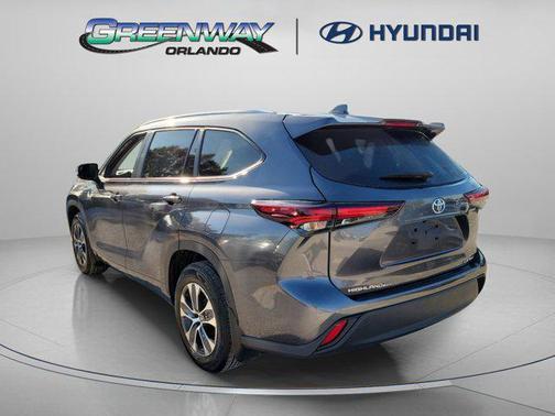 2024 Toyota Highlander XLE