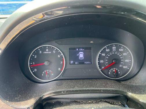 Mars Orange 2023 Kia Seltos S
