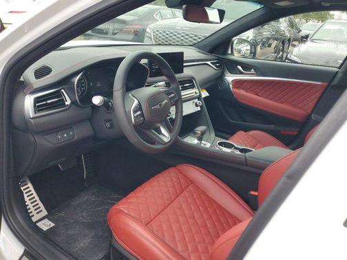 2025 Genesis G70 3.3T RWD Sport Advanced